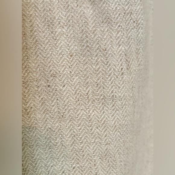 Linen Blend Pleated Shorts - Picture 6 of 7